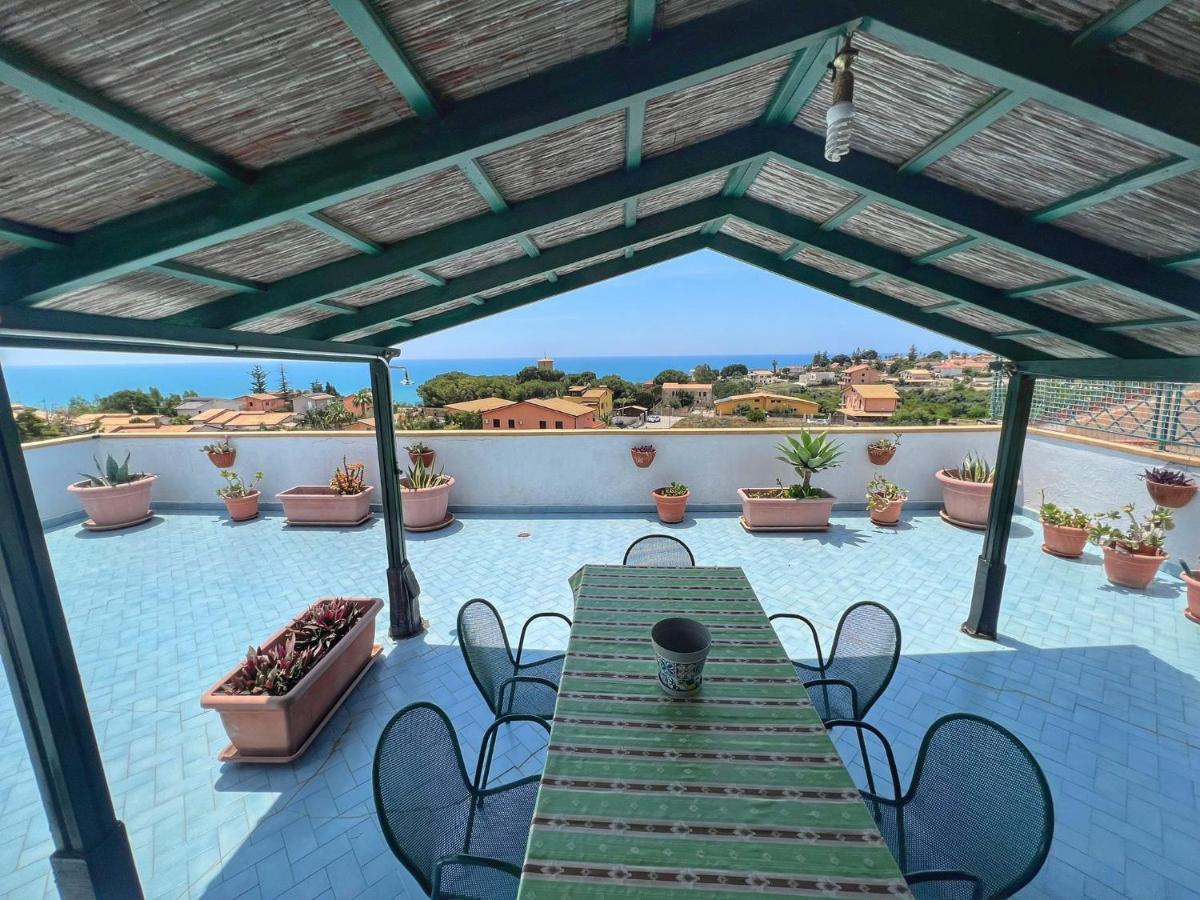 ポルト・エンペードクレLa Terrazza Sul Mareアパートメント エクステリア 写真